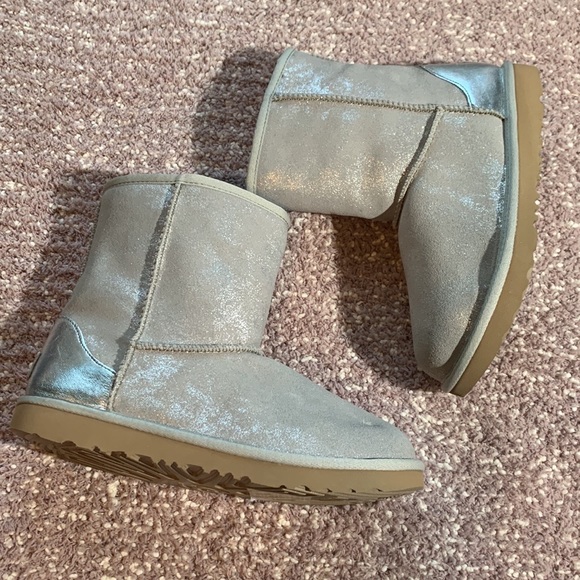 UGG Classic Short Shimmer Metallic Boots - Picture 2 of 8